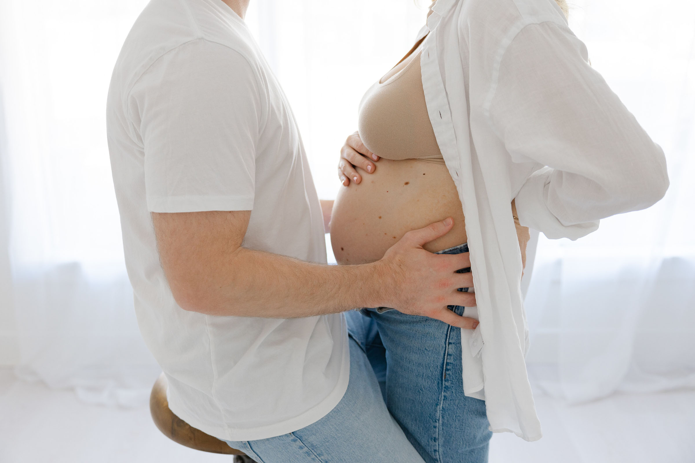 Baby bump photographed during the ideal maternity photo timeframe